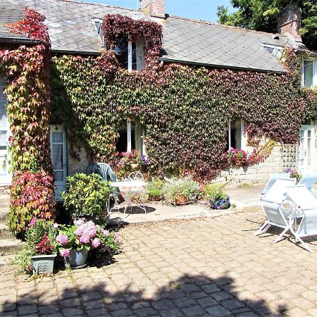 Apartamento Le Glycine A Manoir Sainte Cecile Juvigny-Val-d'Andaine Exterior foto