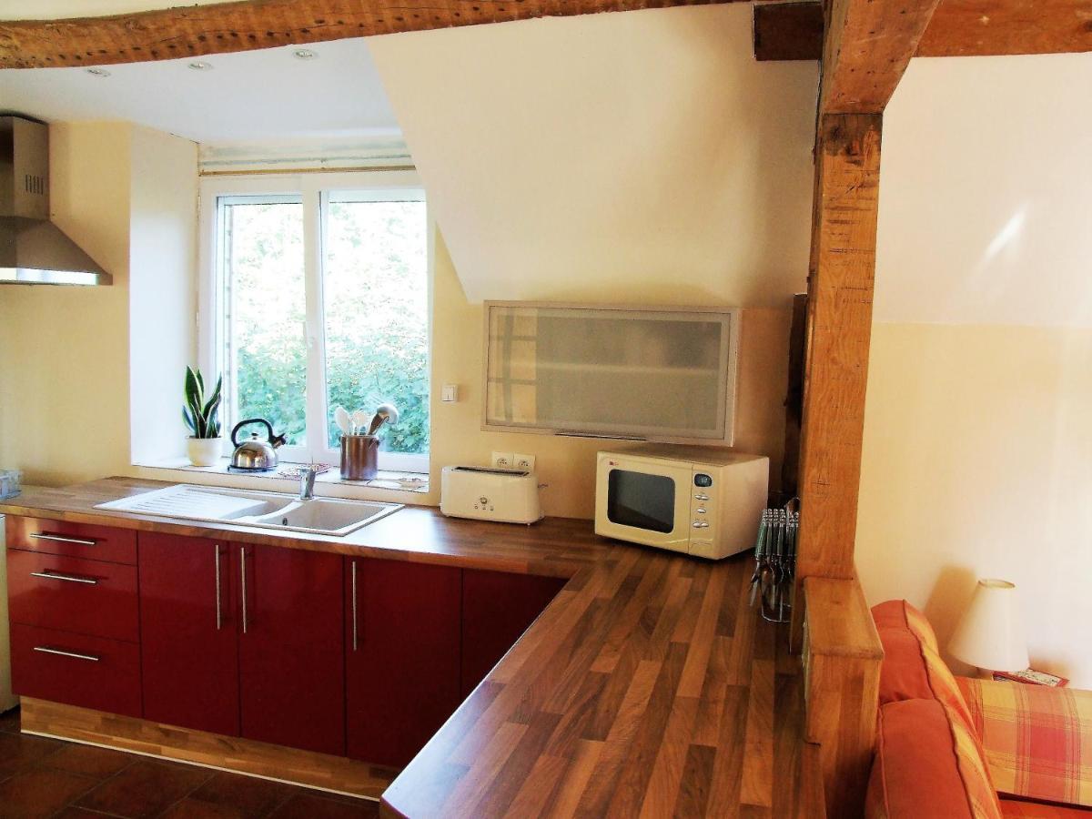 Apartamento Le Glycine A Manoir Sainte Cecile Juvigny-Val-d'Andaine Exterior foto