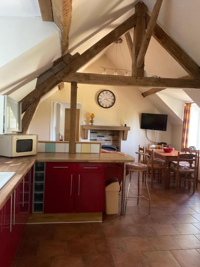 Apartamento Le Glycine A Manoir Sainte Cecile Juvigny-Val-d'Andaine Exterior foto