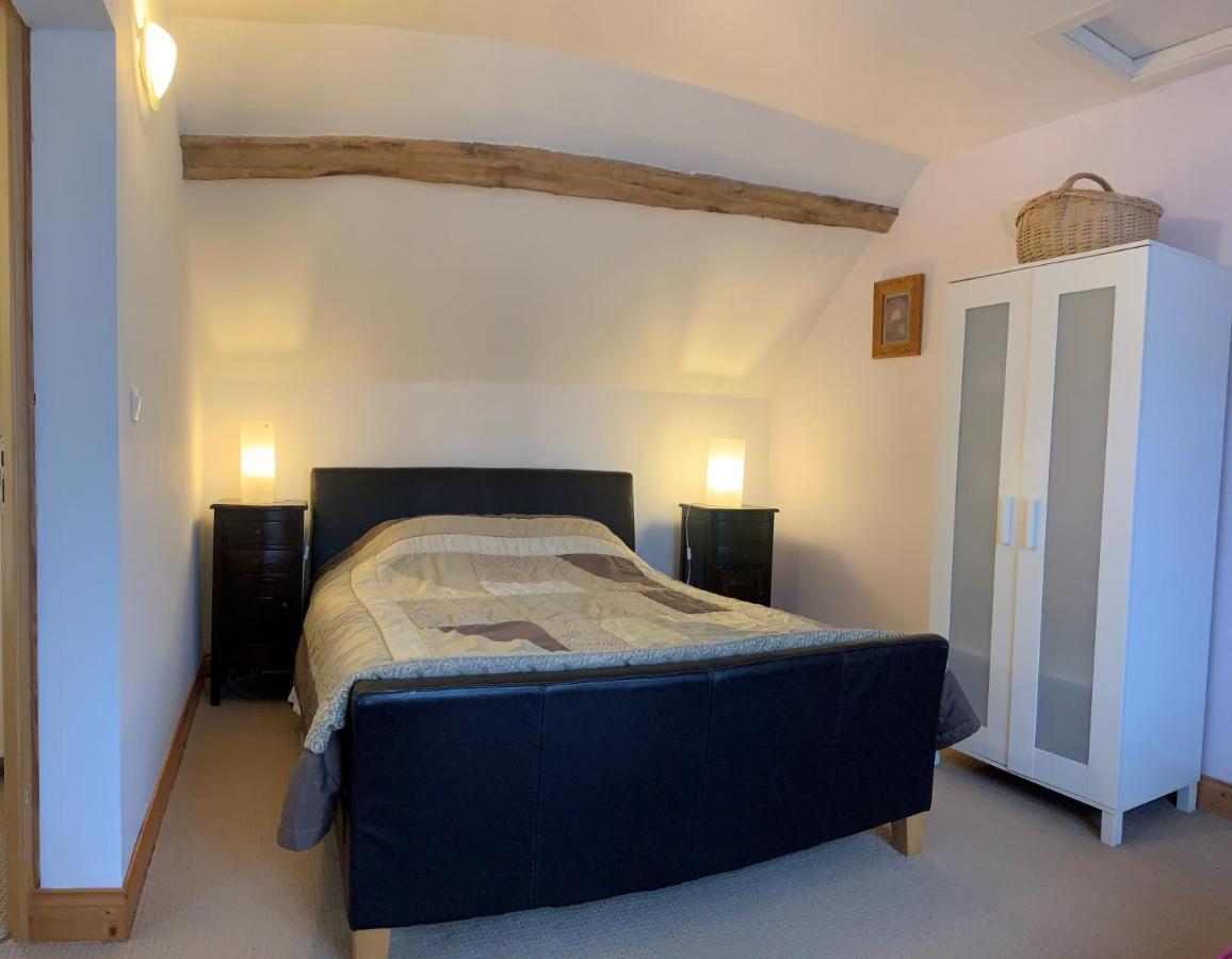 Apartamento Le Glycine A Manoir Sainte Cecile Juvigny-Val-d'Andaine Exterior foto