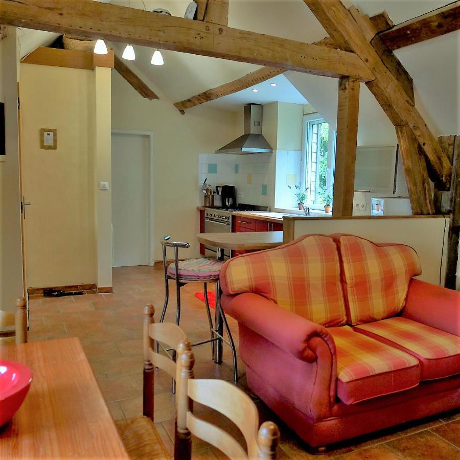 Apartamento Le Glycine A Manoir Sainte Cecile Juvigny-Val-d'Andaine Exterior foto