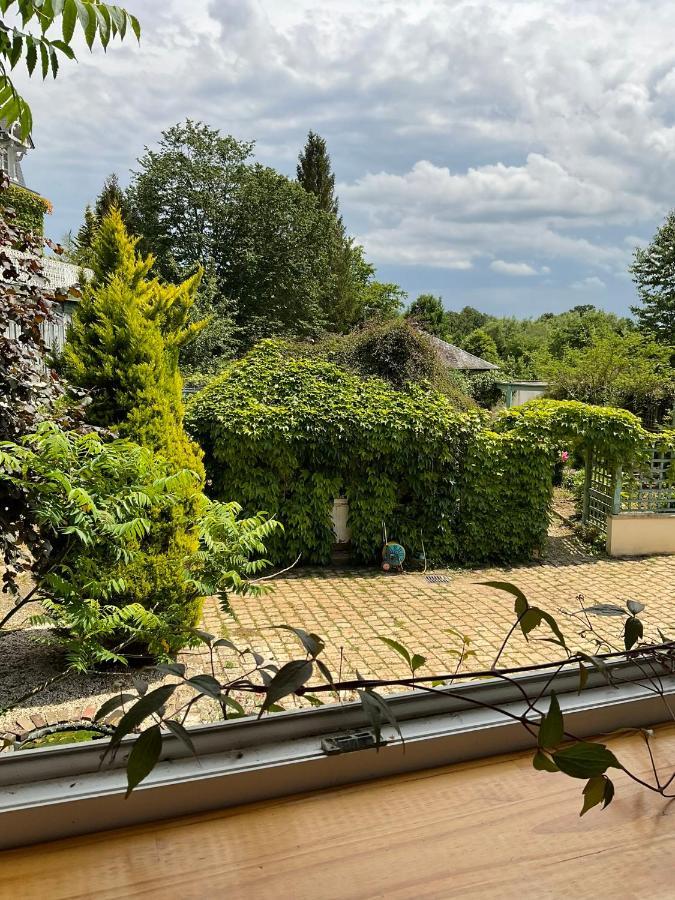Apartamento Le Glycine A Manoir Sainte Cecile Juvigny-Val-d'Andaine Exterior foto