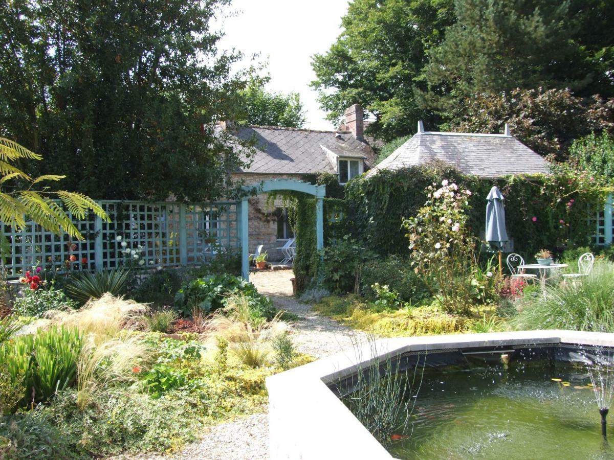 Apartamento Le Glycine A Manoir Sainte Cecile Juvigny-Val-d'Andaine Exterior foto